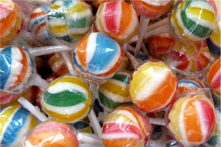 LOLLIPOP English meaning - Cambridge Dictionary
